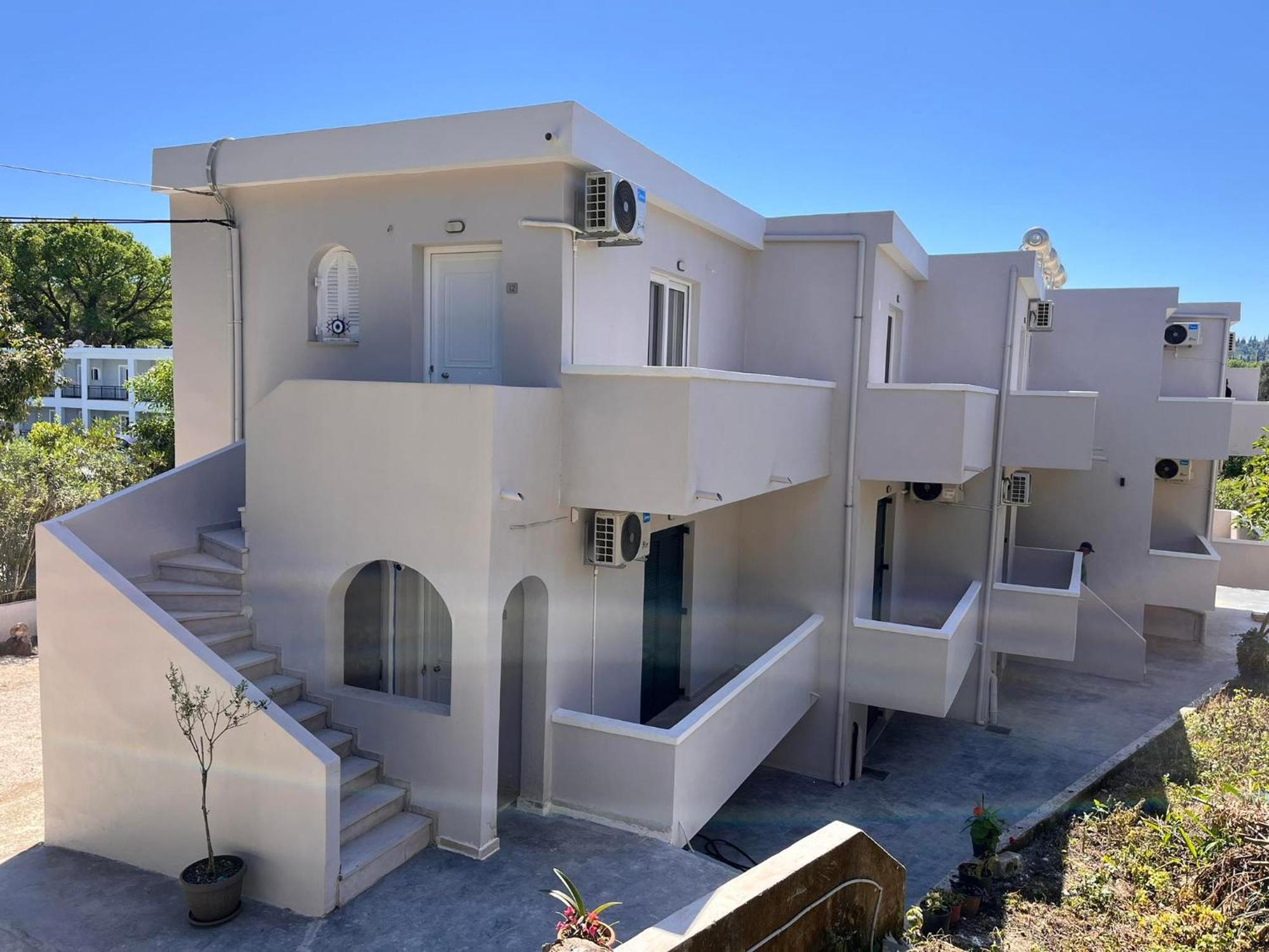 Nisea Apartments Ipsos Luaran gambar