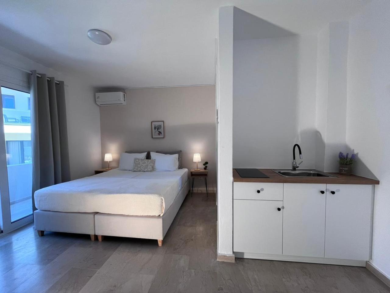 Nisea Apartments Ipsos Luaran gambar
